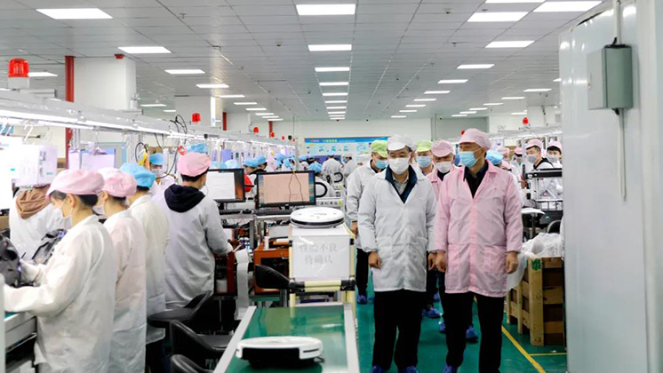 市委常委、市委統(tǒng)戰(zhàn)部部長王和平:企業(yè)反映的問題我們都要解決，越快越好！”