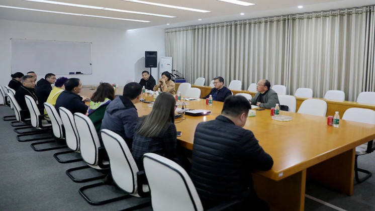 郴州高新區(qū)黨工委副書記、管委會主任李黎明蒞臨炬神電子調研