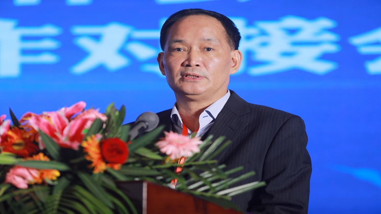 【開放郴州·相約湘臺(tái)會(huì)】市委副書記、代市長吳巨培為炬神電子點(diǎn)贊，公司董事長楊譓鵬大會(huì)發(fā)言