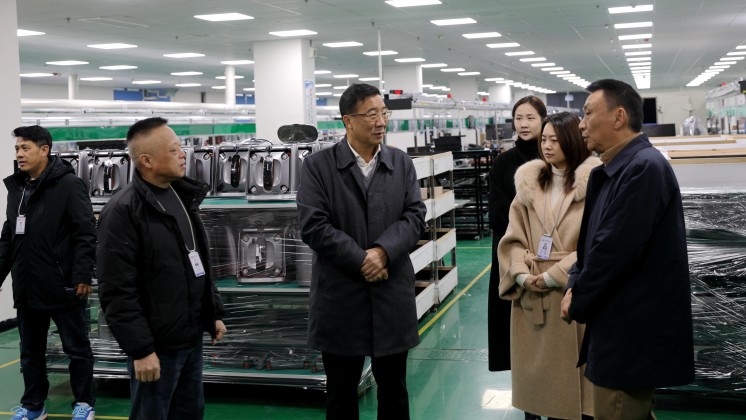 自貿區(qū)郴州片區(qū)、高新區(qū)黨工委書記王衛(wèi)東一行蒞臨炬神電子調研